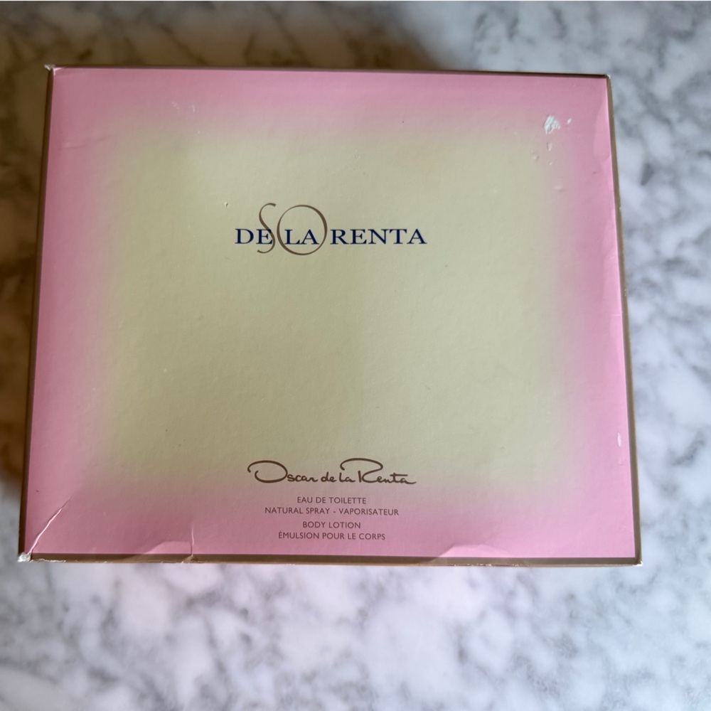Oscar de la Renta So Fragrance and Body Lotion Gift Set 3.4 ounces - Picture 5 of 7
